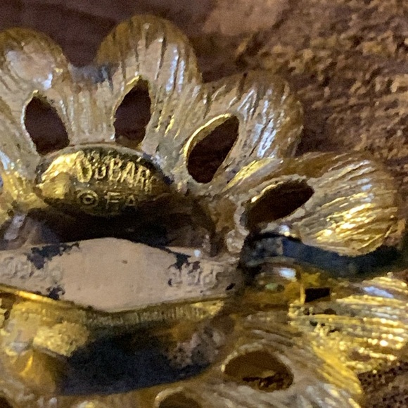 Vintage Dubarry  Scarf Clip Flower Gold Tone Metal  Stamped Dubarry FA - Picture 8 of 8